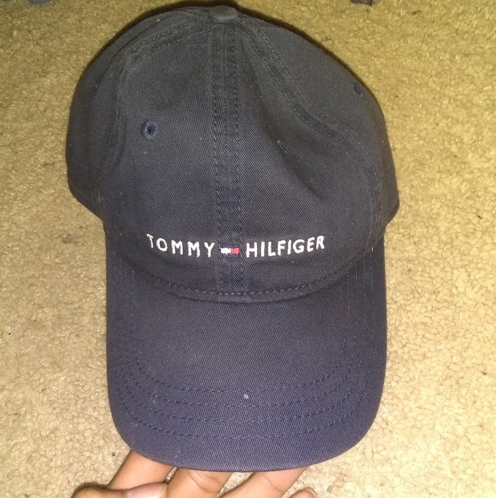 Tommy Hilfiger dad hat